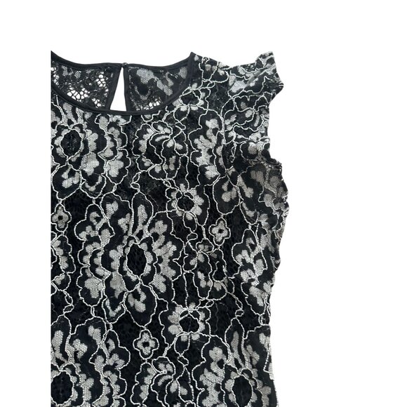 WHITE H0USE BLACK MARKET Lace Floral Ruffle Cap Sleeve Top Size 0 - Picture 7 of 7